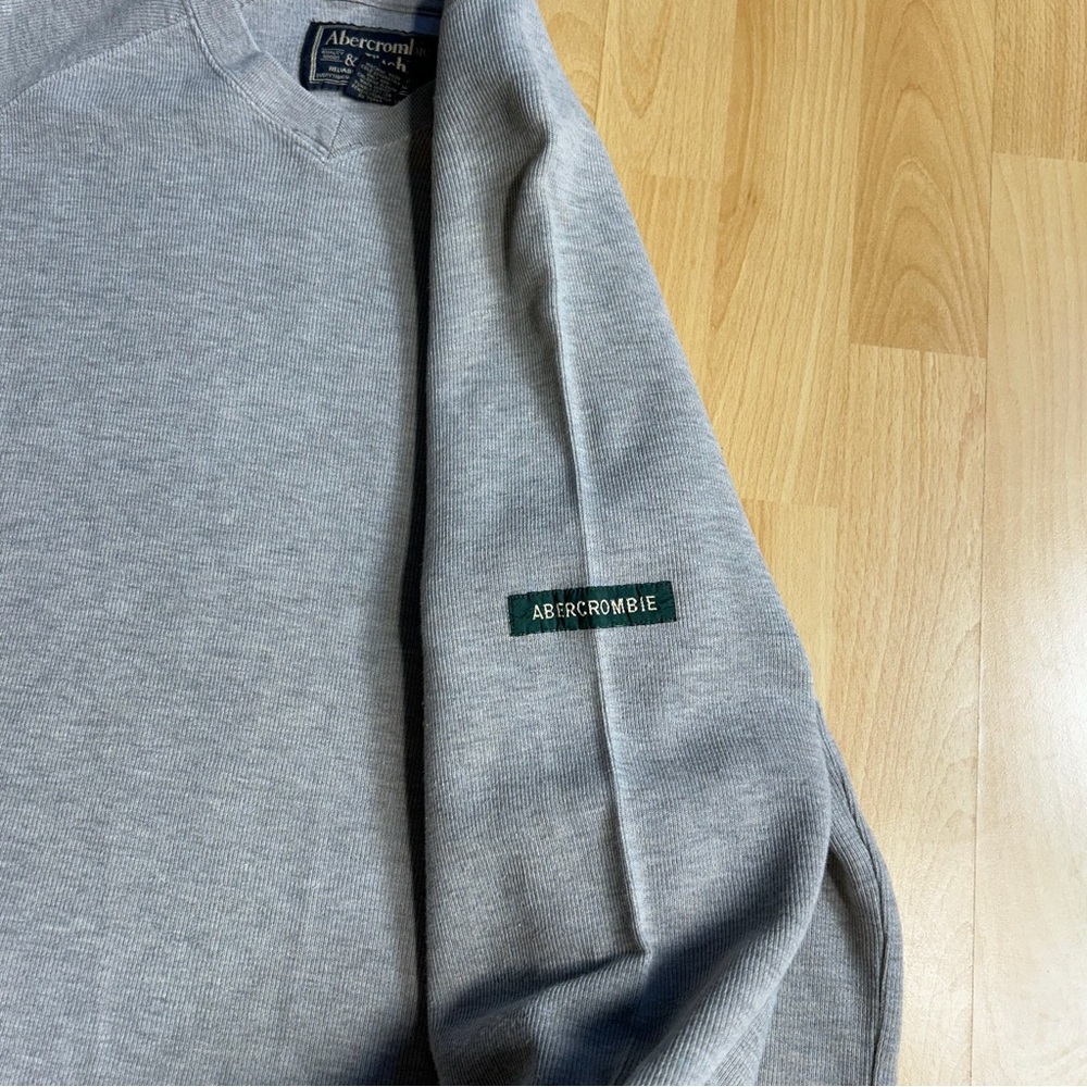 Abercrombie & Fitch Vintage Y2K Heather Gray Raglan V-Neck‎ Pullover Large - Picture 3 of 6